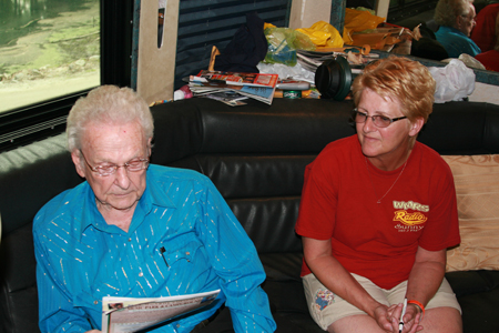 01 Ralph Stanley & Linda Lou